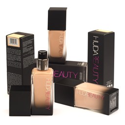 نمایش جزئیات برای کرم پودر پمپی هدی بیوتی Huda beauty تصویر کرم پودر پمپی هدی بیوتی Huda beauty
