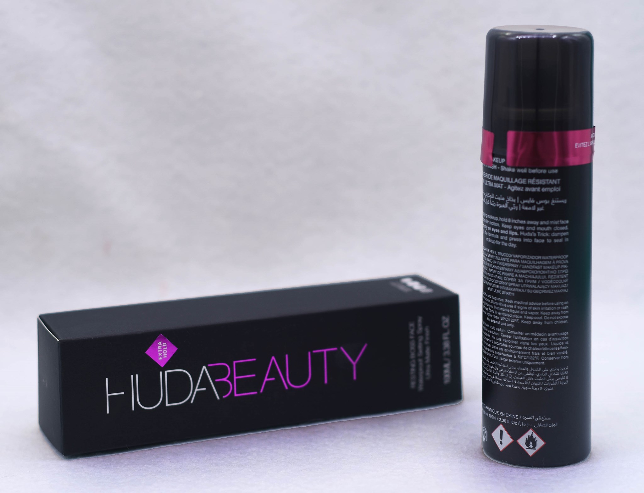 تصویر اسپری قوی فیکس آرایش هدی بیوتی Huda Beauty